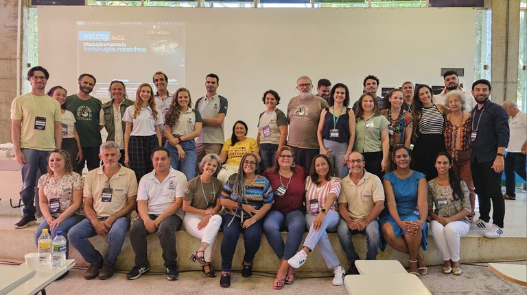 Participantes do Workshop Fotopoluição e Impactos às Tartarugas Marinhas, em Salvador-BA.