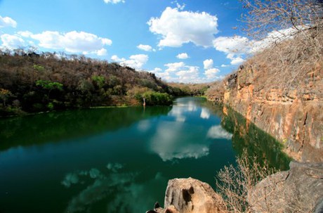 LAGO AZUL.jpg