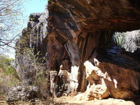 LAPA DOS TAPUIAS.jpg