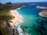 Pesquisador do Centro TAMAR/ICMBio consolida estudo de 35 anos de monitoramento das tartarugas-verdes do Arquipélago de Fernando de Noronha