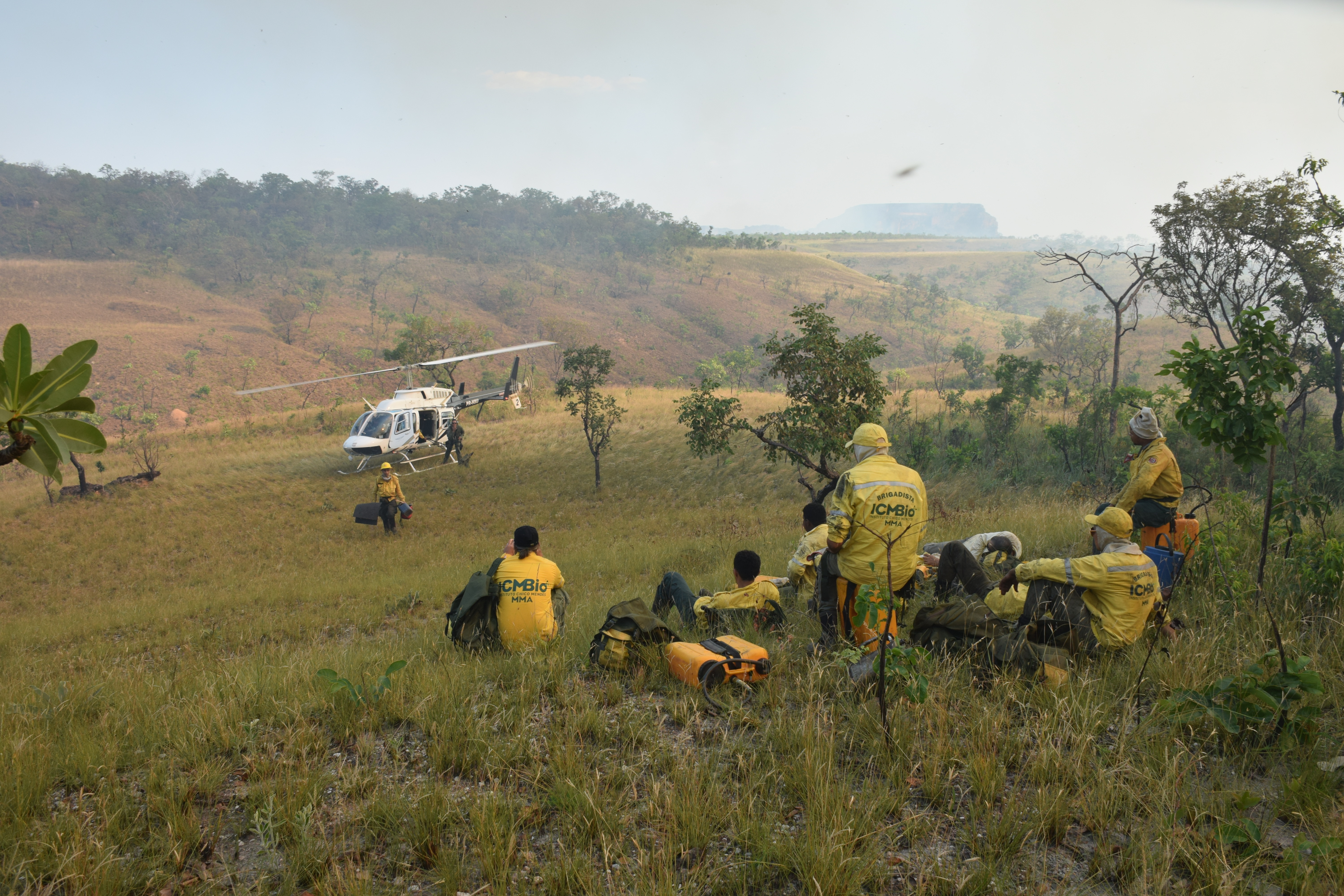 Brigadistas transportados por helicóptero do IBAMA Crédito Luiz Gustavo Gonçalves PNCG ICMBio 1