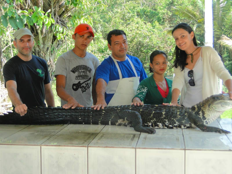 comunitários manejo jacaré.jpg