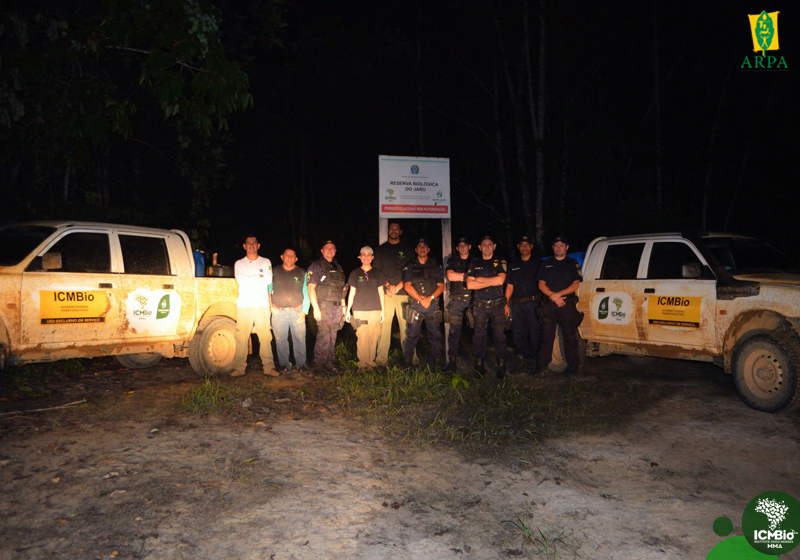 Equipe após longos dias de operações