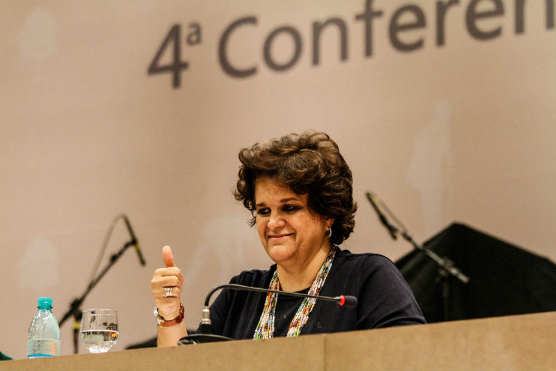 ministra conferência.jpg