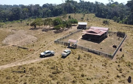 Com foco na retirada de ocupantes irregulares, Operação Sanhaçu é realizada na Resex Chico Mendes