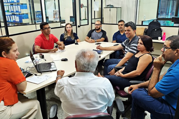 Por meio da capacitação, os alunos do curso puderam conhecer a rotina, além de instrumentos e análises desenvolvidas atualmente pelo CIEVS do IEC.