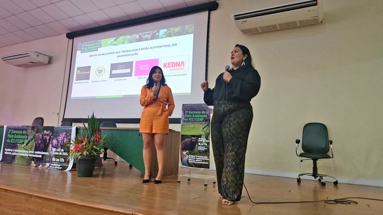 Palestra “A Moda dentro da Sustentabilidade Ambiental” ministrada por Neara Bruce e Kedna Barbosa, do Brechó Moda Consciente