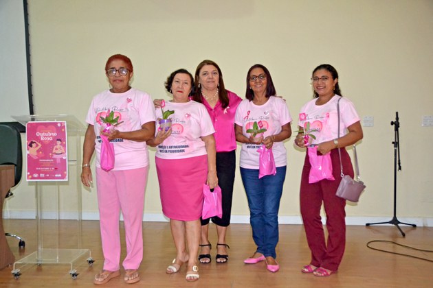 Representantes da Associação Paraense de Combate ao Câncer de Mama (APACAM) participaram do evento