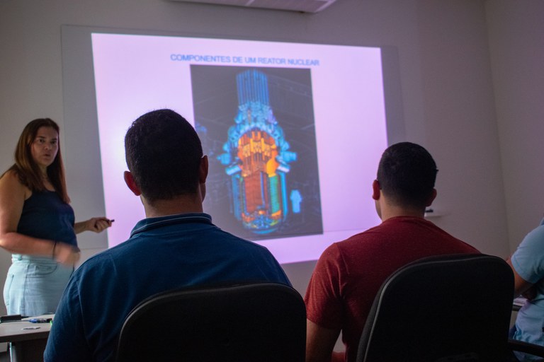 Aula do Curso de Nivelamento na área Nuclear