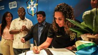 Ministério da Igualdade Racial, do Esporte e CBF assinam protocolo de intenções contra o racismo no futebol na final da copa do Brasil