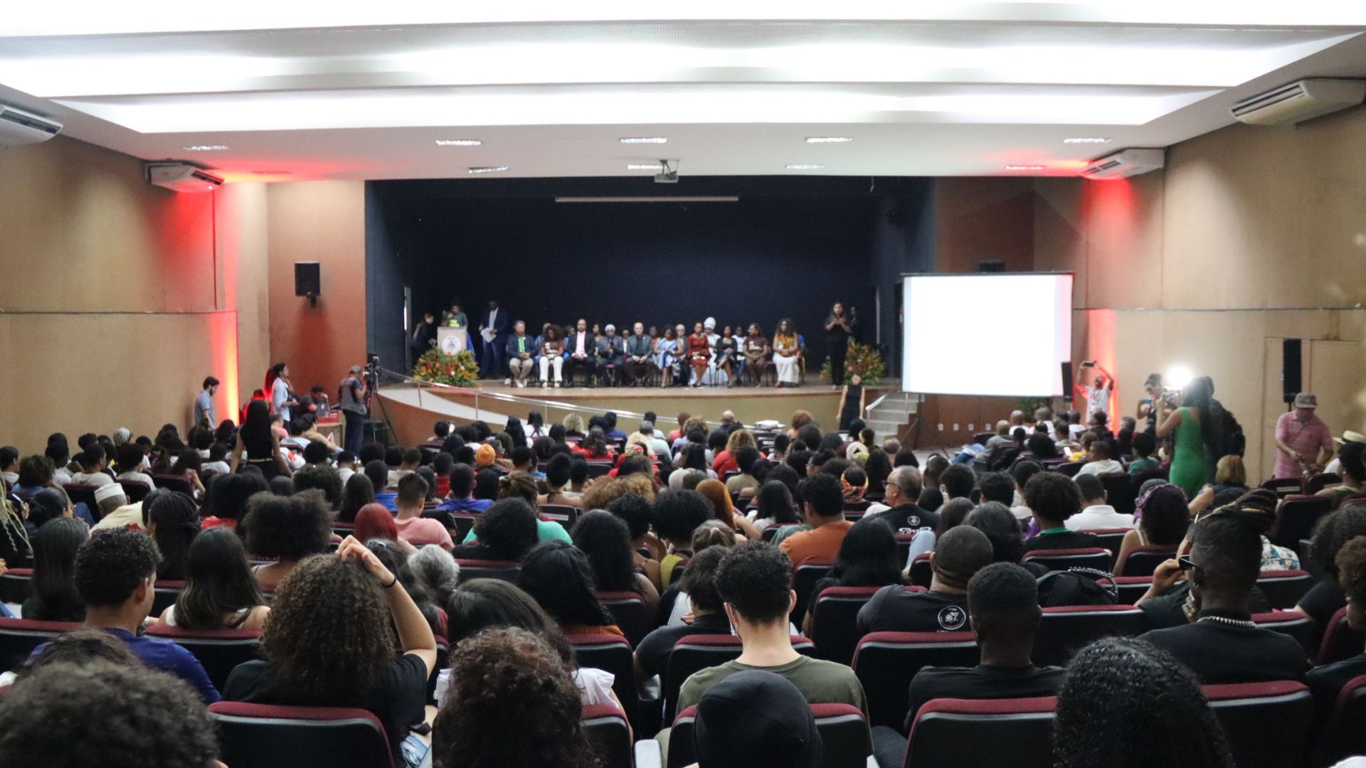 Em homenagem ao Mês da Consciência Negra, Ministério apresentou os avanços na luta contra o racismo e anunciou o lançamento de cinco programas e ações