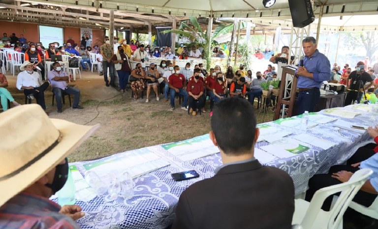 Incra no Distrito Federal e Entorno promove  entrega de 74 Títulos de Domínio a famílias de Cocalzinho (GO)