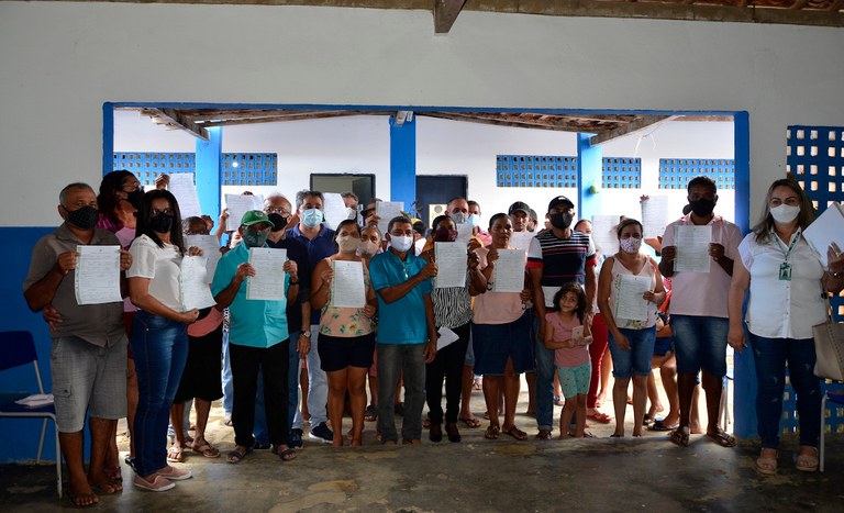 Titulação de famílias do assentamento 1º de Março em Pitimbu (PB)