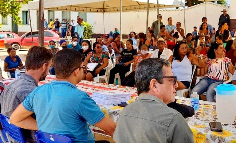 Agricultores assentados no município de Jequitinhonha em Minas Gerais recebem 78 Títulos de Domínio (TD)