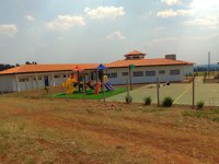 Cessão de uso para escola em assentamento é formalizada no Paraná