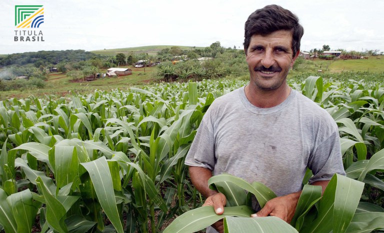 Titula Brasil - homem no campo