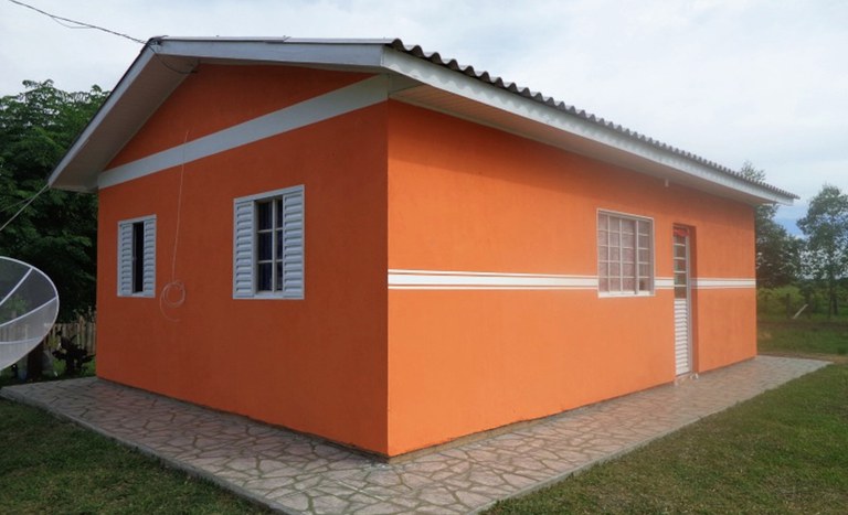 Casa construída em assentamento (RS)