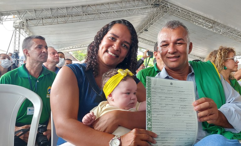 Entrega de títulos em Teixeira de Freitas (BA)