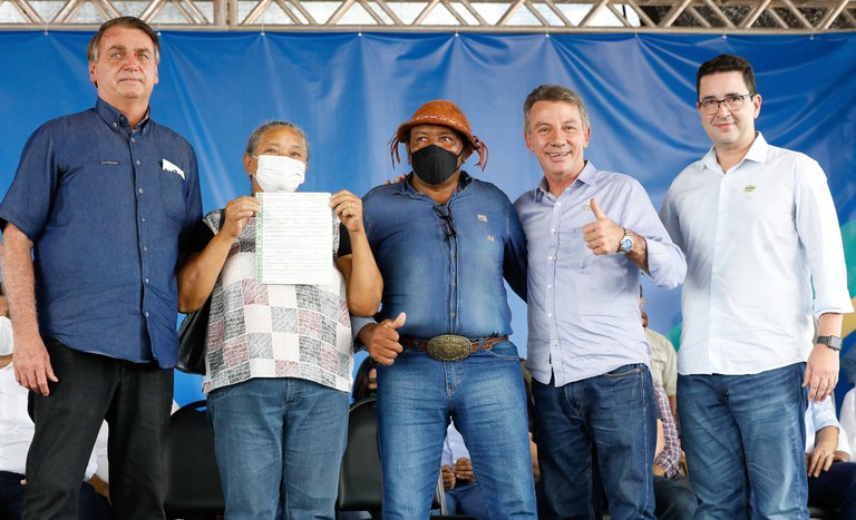 Entrega de título em Roraima