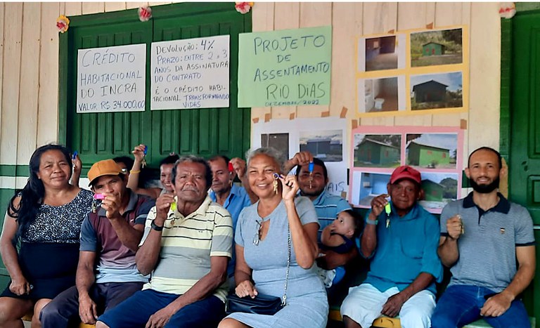 RR_entrega casas_PA Rio Dias_dez2022.JPG