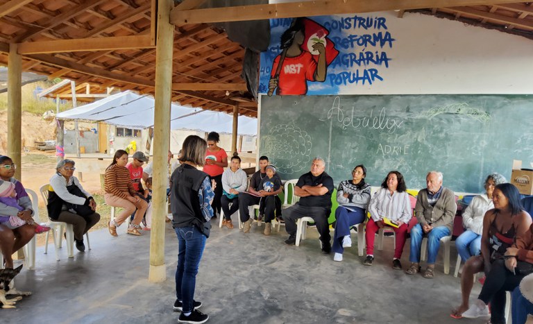 Cadastro de famílias acampadas em Campo do Meio (MG)