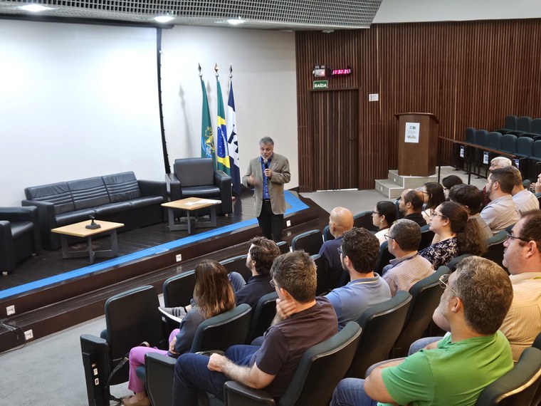 Durante o encontro, Luiz Fernando Rust apresentou a estrutura da Dimci à delegação da Petrobras.