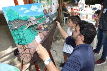 Coordenador do PCE explica atividade sobre Mudanças Climáticas. Foto: Igor Souza. 