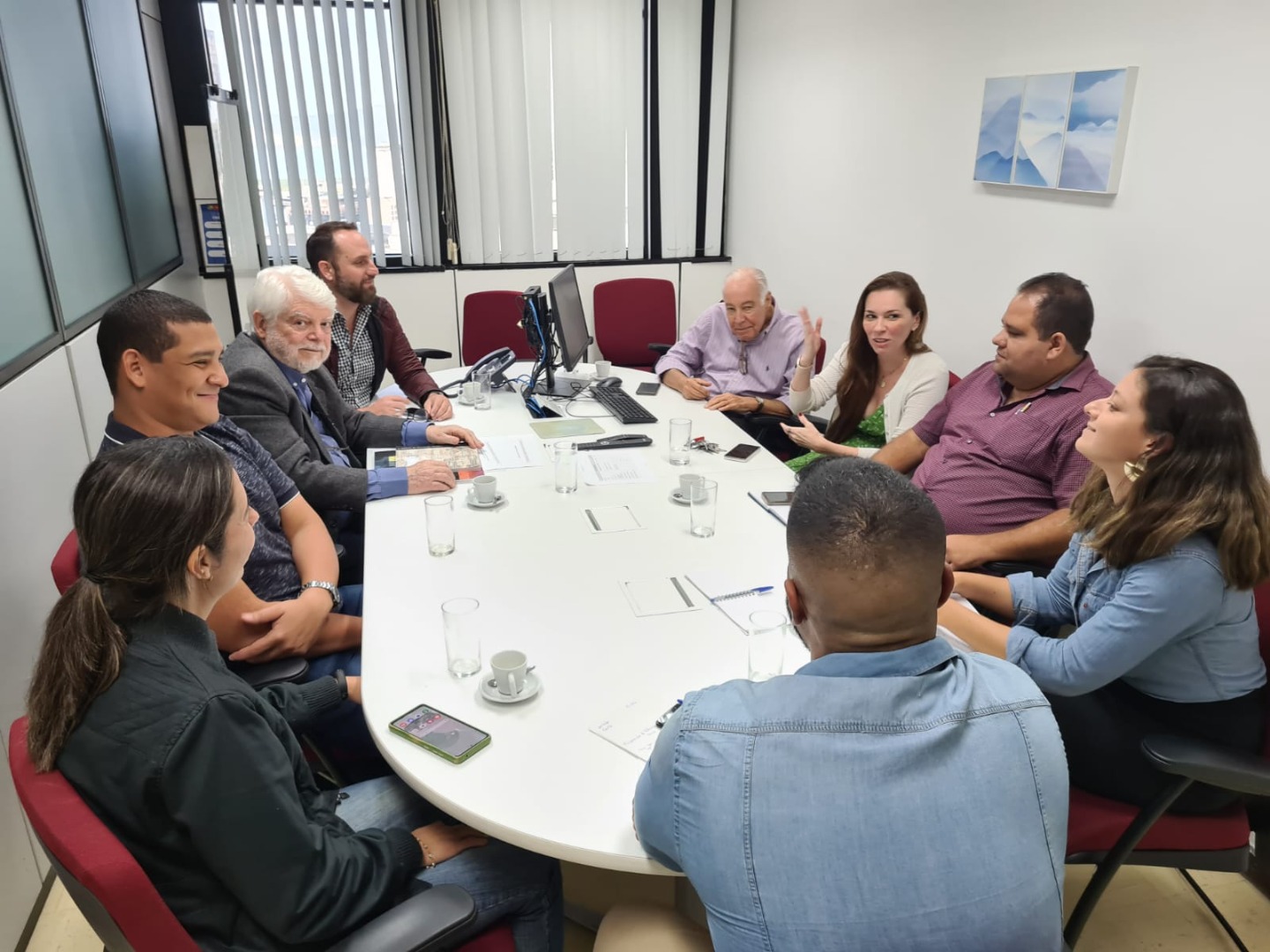 Reunião sobre projeto memória de patentes históricas