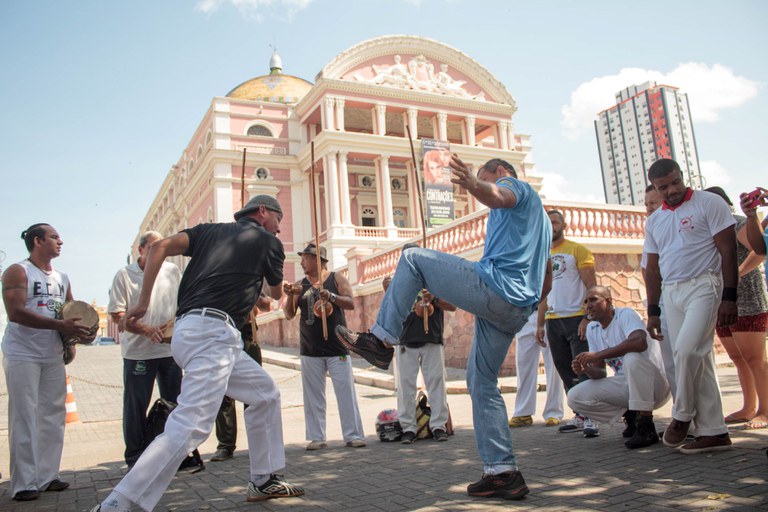 capoeira_no_amazonas_menor.jpg