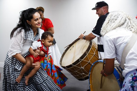 A reunião foi encerrada com apresentação de Samba de Bumbo Paulista. (Foto: Mariana Alves)