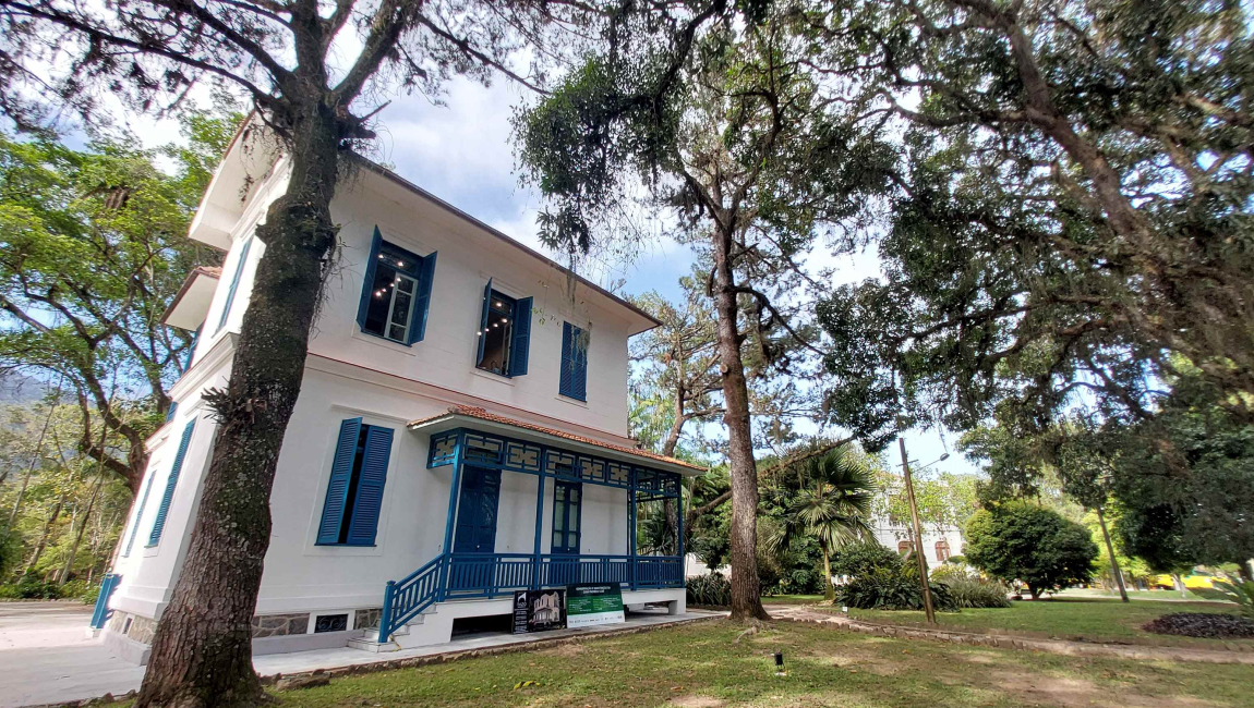 Casa Pacheco Leão, no Jardim Botânico do Rio, é reaberta com exposição sobre rota do chá