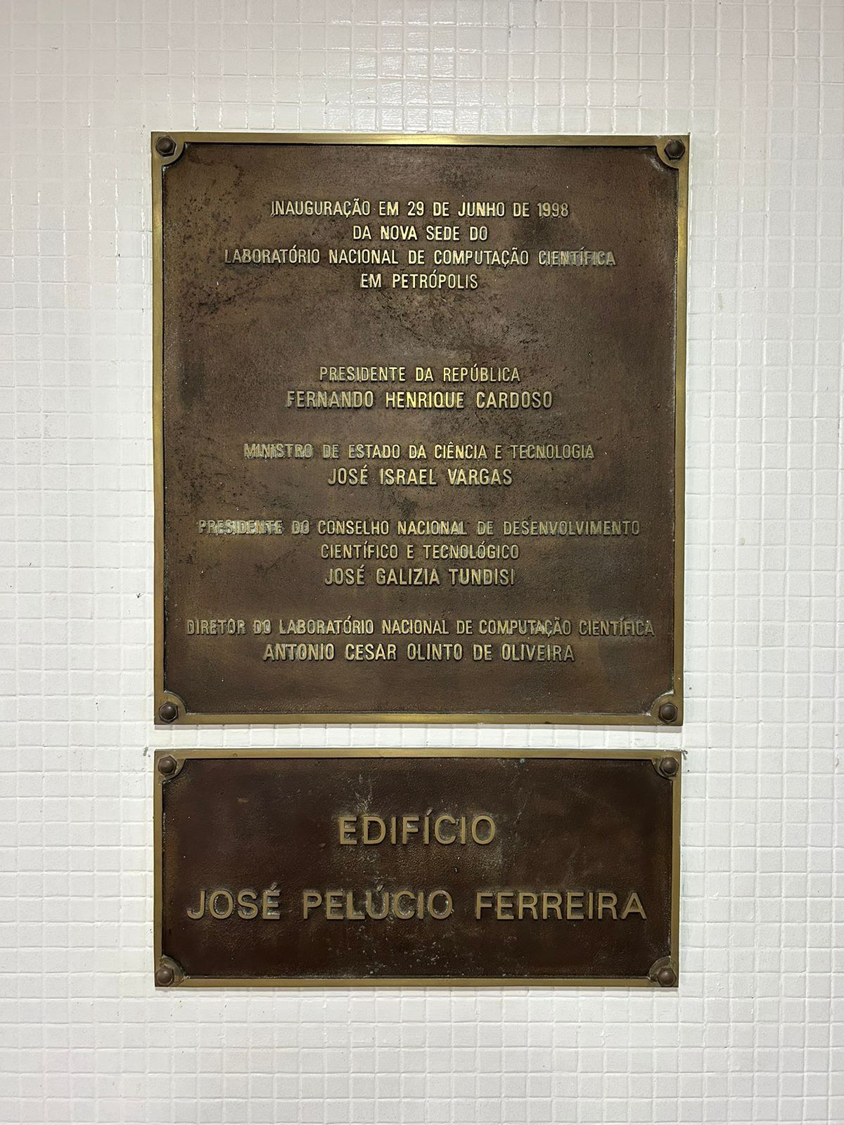 Placa: Edifício José Pelúcio Ferreira