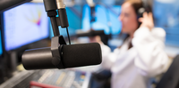 Esforço conjunto entre MCom e Anatel deve viabilizar 364 rádios AM para operar em FM até junho