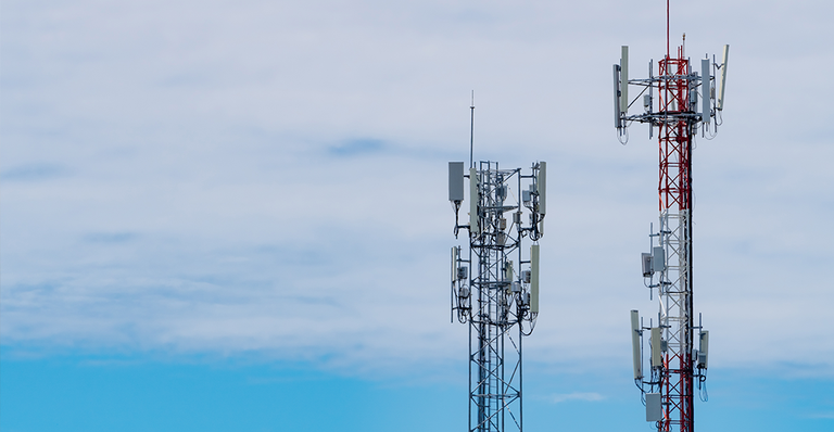 Antena de retransmissão de rádio