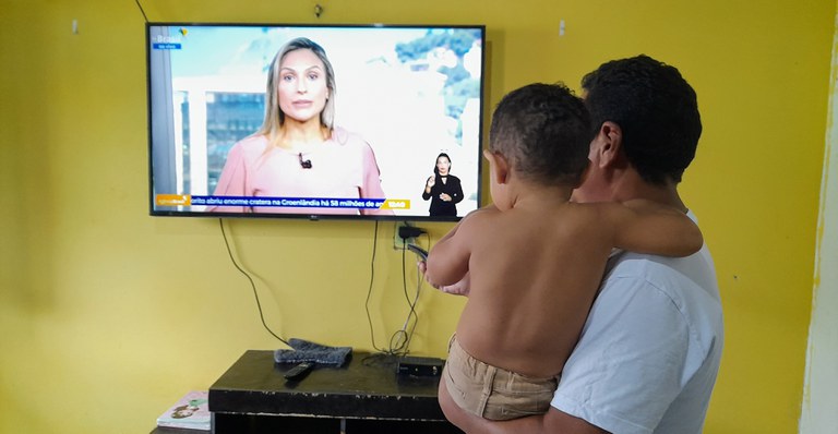 Tv Digital criança e pai