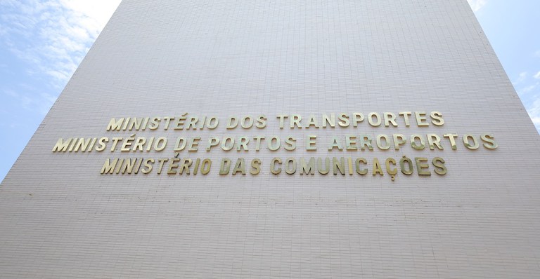 fachada do ministerio das comunicacoes - samy sousa.jpg