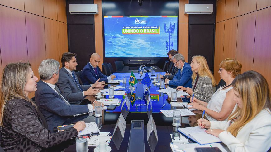 Nesta quarta-feira (14), o ministro Juscelino Filho se reuniu com a embaixadora da União Europeia no Brasil, Marian Schuegraf