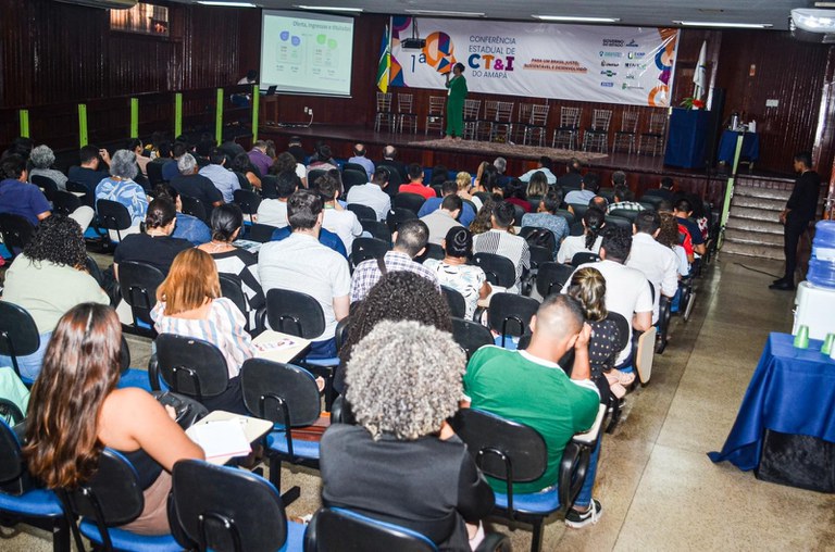 conferenciaamapá.jpg