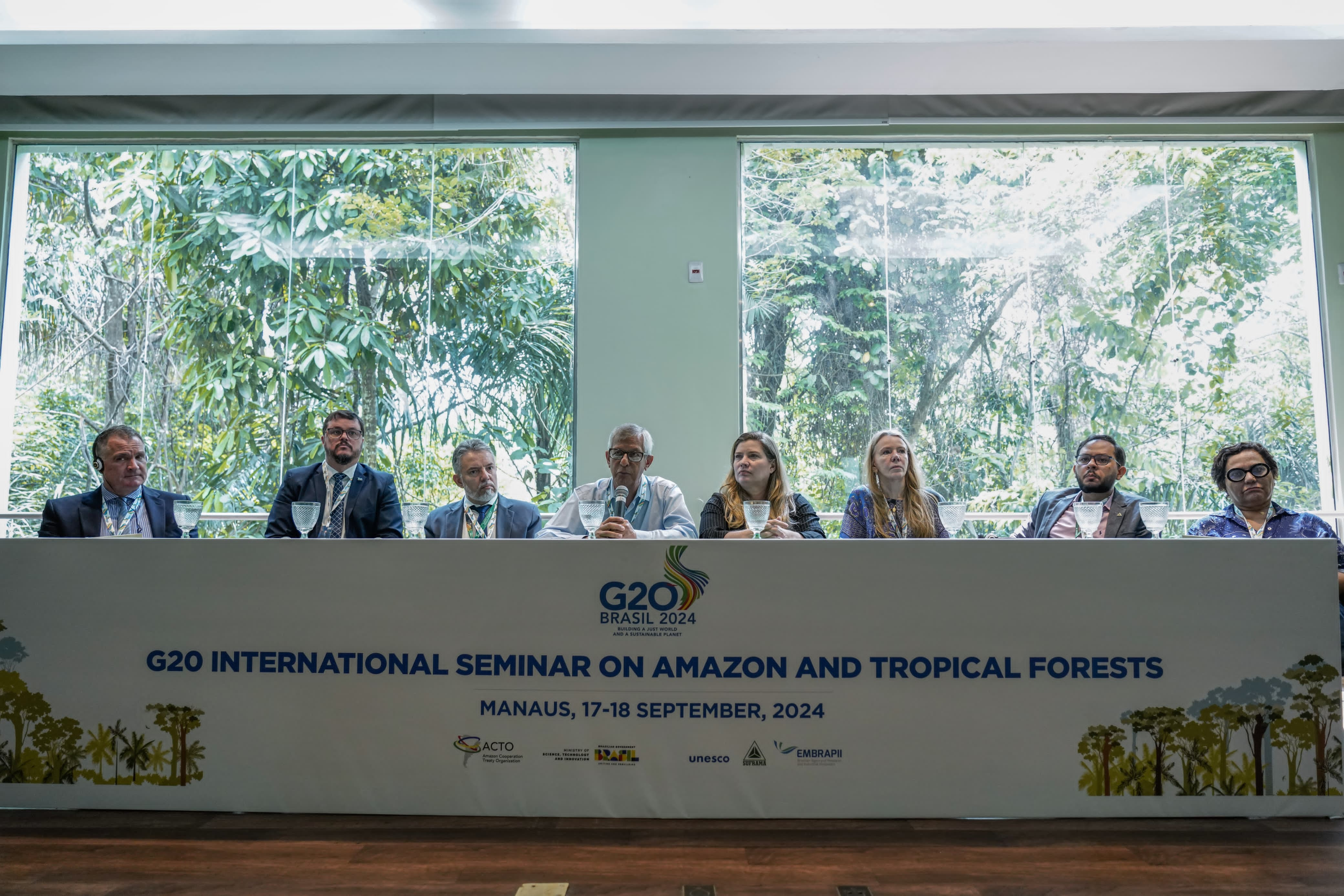 Debates exploram questões como descarbonização, conhecimento tradicional e combate às desigualdades na ciência, diversidade biológica, inovação aberta e bioeconomia