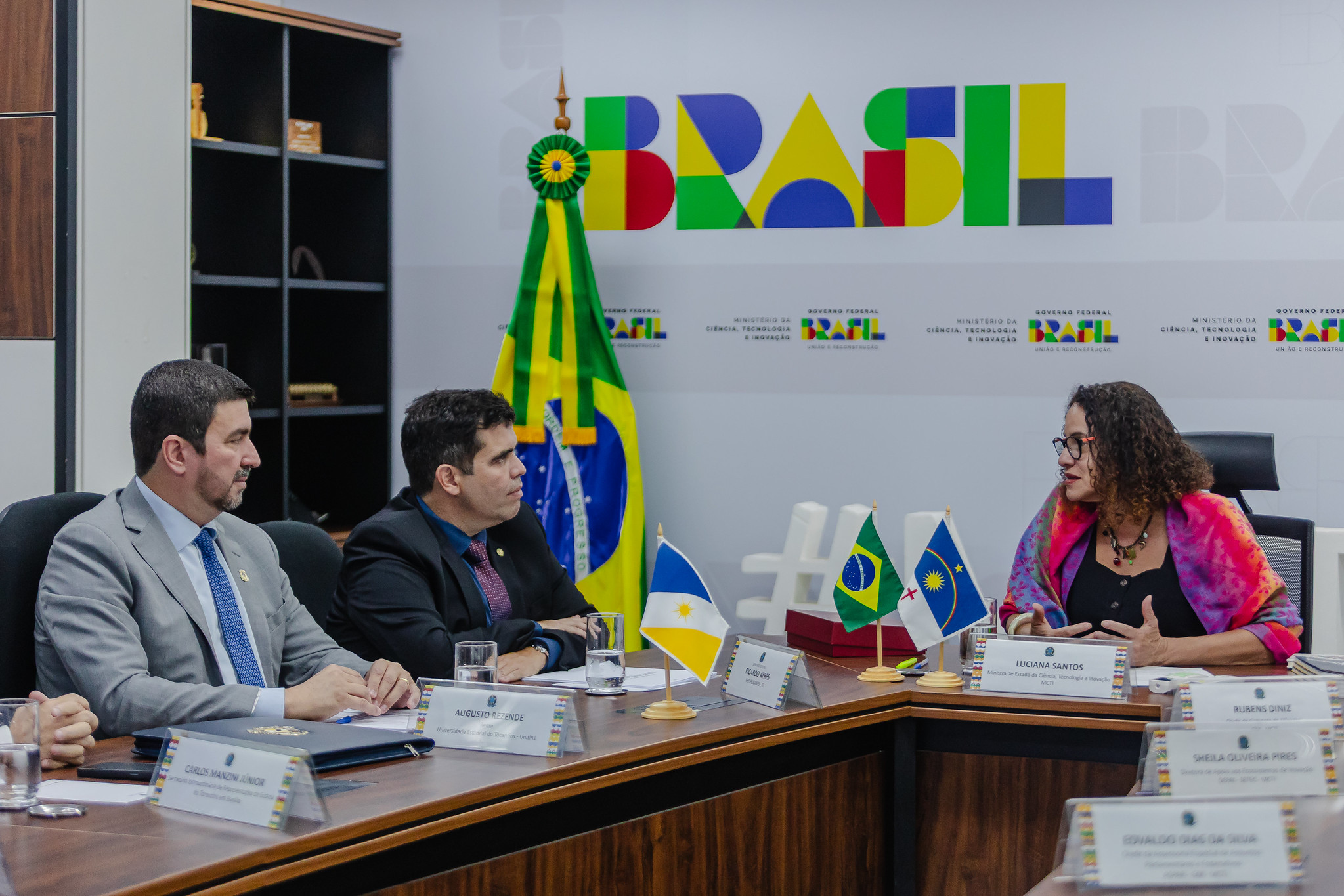 Em audiência com o deputado Ricardo Aires e reitor da Universidade Estadual do Tocantins, ministra destacou investimentos do FNDCT para reduzir desigualdades regionais