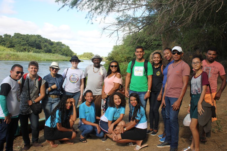 Secretária do MMFDH visita escolas e dialoga com a juventude de Orocó/PE.