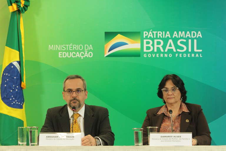 Protocolo de intenções assinado entre MEC e MMFDH visa promover a cultura de paz nas escolas