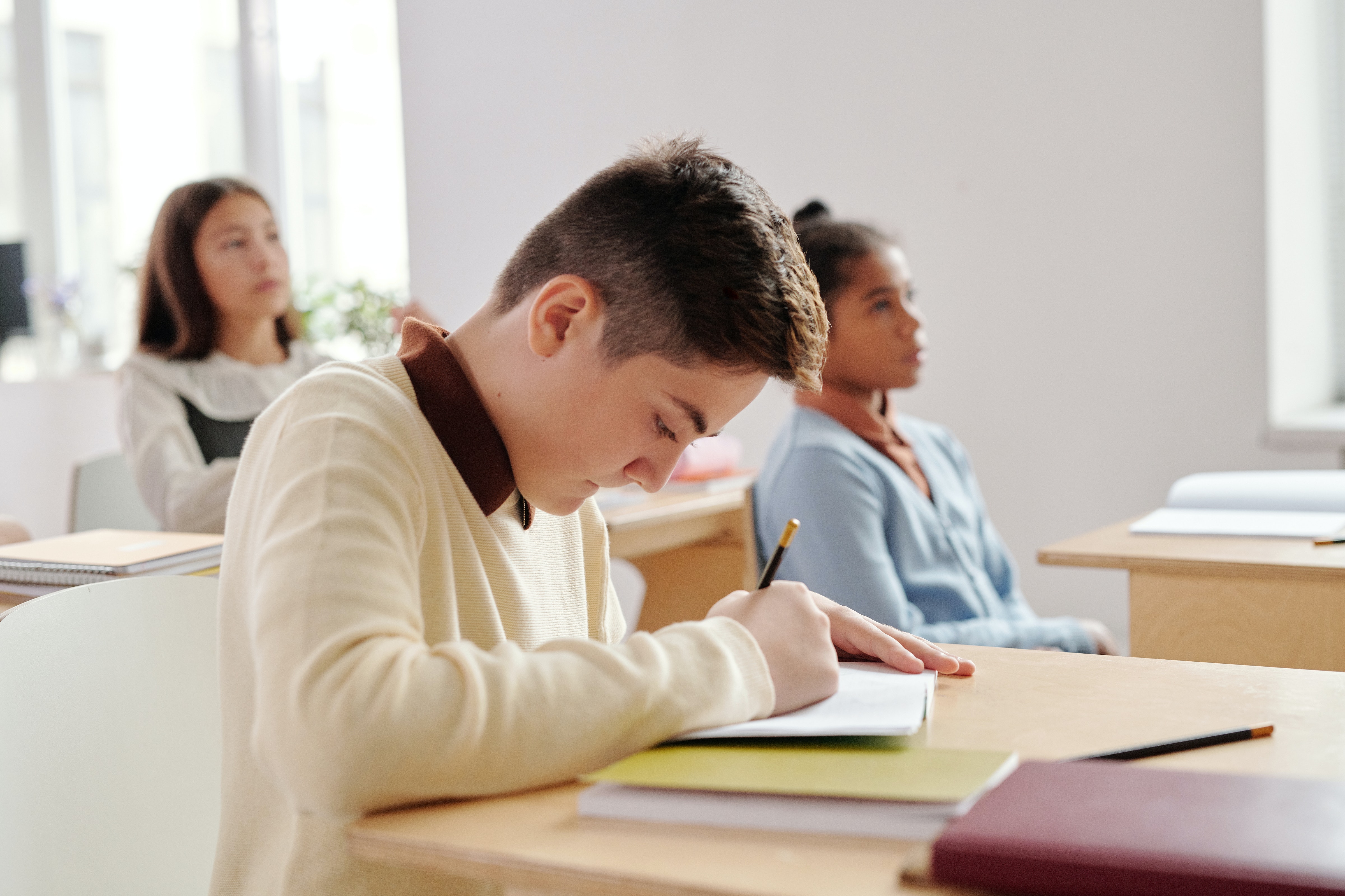 Recursos Tecnológicos na Educação Bilíngue de Estudantes Surdos