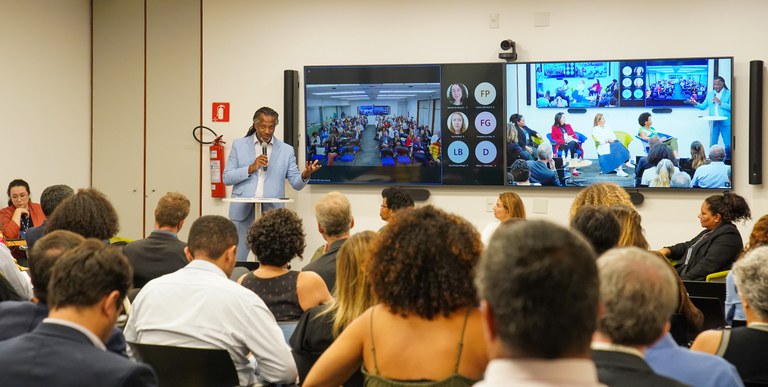 Em seminário no BID, Alexandre da Silva fala sobre a transversalidade em políticas públicas para a pessoa idosa