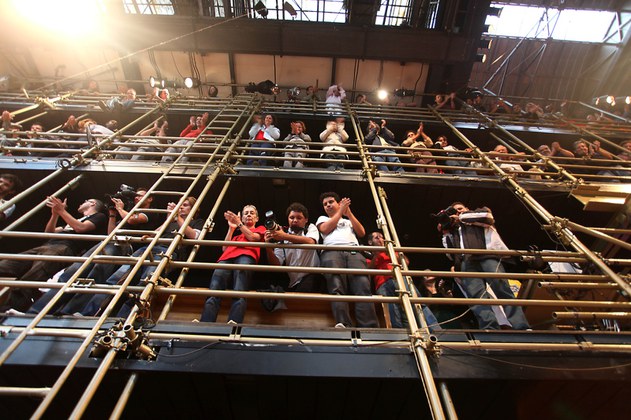 Os andaimes do Teatro Oficina: mais de 300 pessoas compareceram ao local