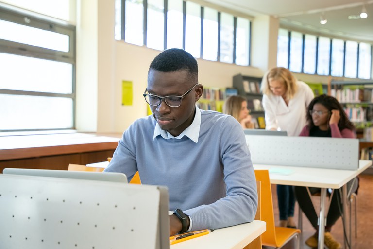 Iniciativa do MDHC, cursos universitários sobre garantia dos direitos de crianças e adolescentes seguem com inscrições abertas