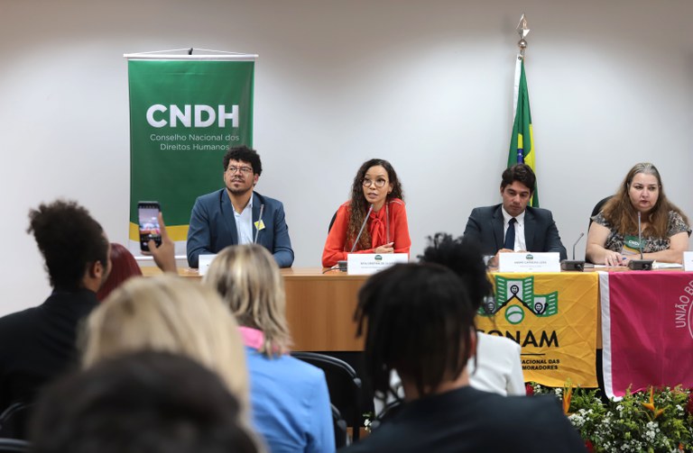 “O racismo não tem graça, o racismo é uma violência”, enfatiza Rita Oliveira durante seminário promovido pelo CNDH em Brasília