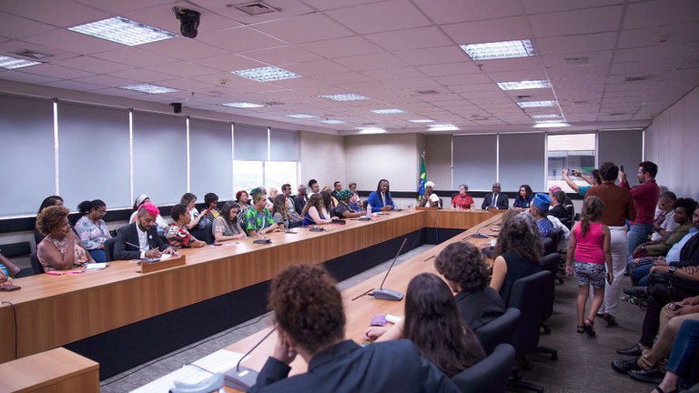 Mesa redonda sobre liberdade religiosa promovida pelo MDHC aponta perspectivas de respeito e tolerância a diferentes crenças