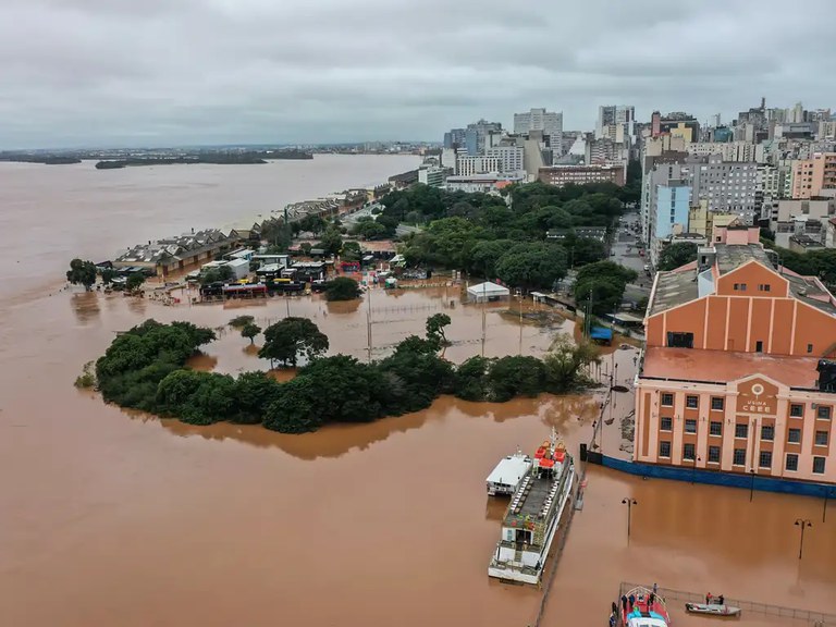 Direitos Humanos mobiliza Ouvidoria e órgãos locais para acolher vítimas de enchentes no Rio Grande do Sul