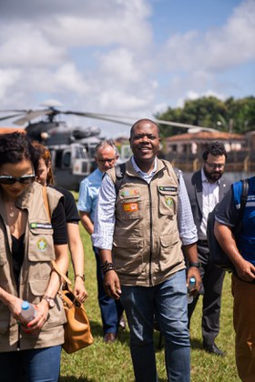 Ministro Silvio Almeida em chegada ao Marajó